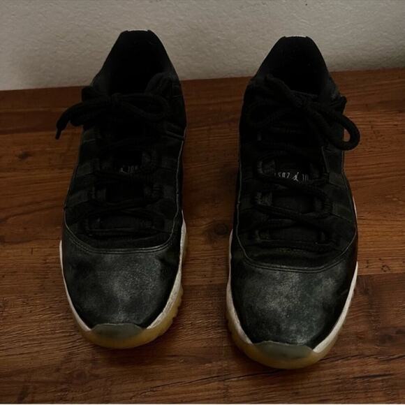 Nike Air Jordan 11 Retro Low Barons Black Metallic Size: 8.5 - Picture 5 of 15